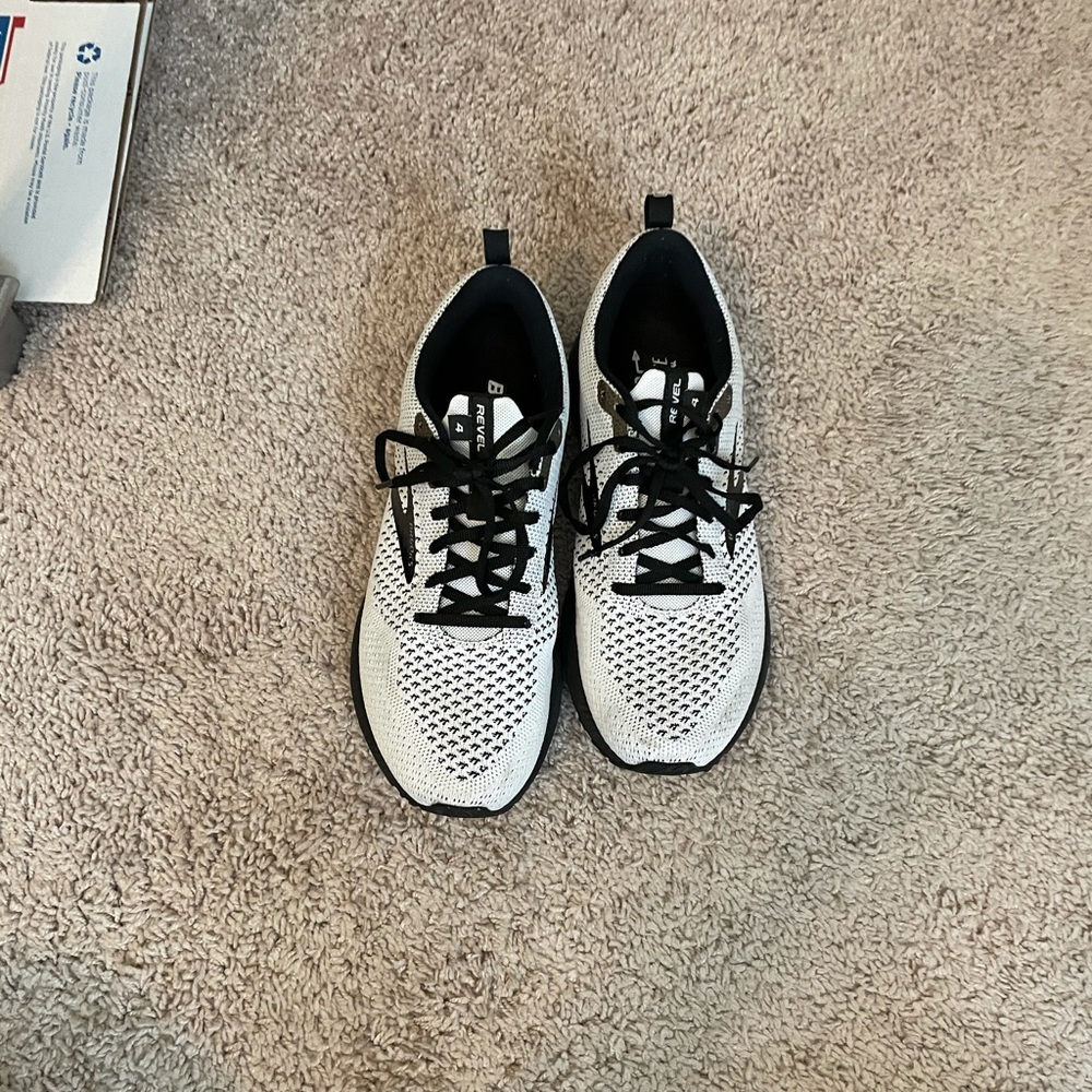 Brooks Revel 4